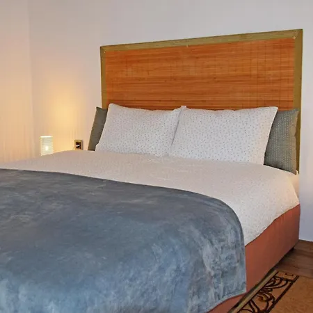 4 City's Sights And Appartement